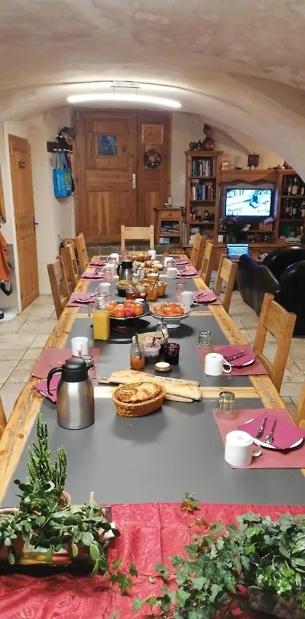 Le Bacchu Ber Bed and Breakfast Μπριανσόν